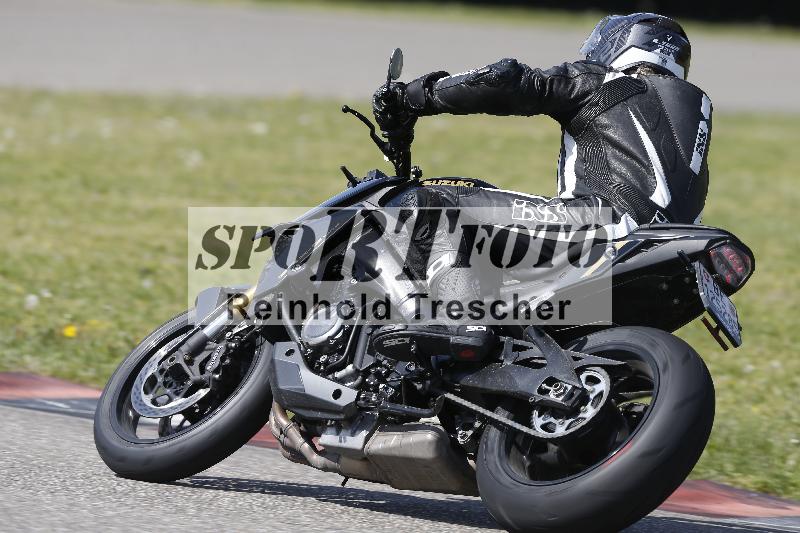 Archiv-2025/09 22.04.2025 Cornu Master School ADR/rot-rouge/12